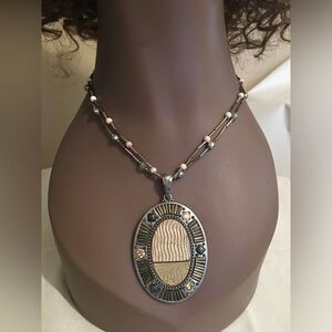 IVORY FASHION NECKLACE WITH CRYSTAL STONE